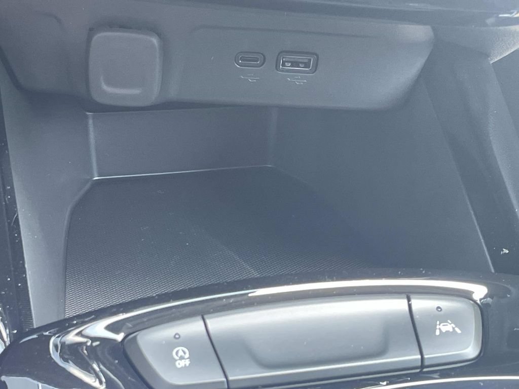 New 2026 Chevrolet Trax LT w/ Midnight Edition FWD image 21