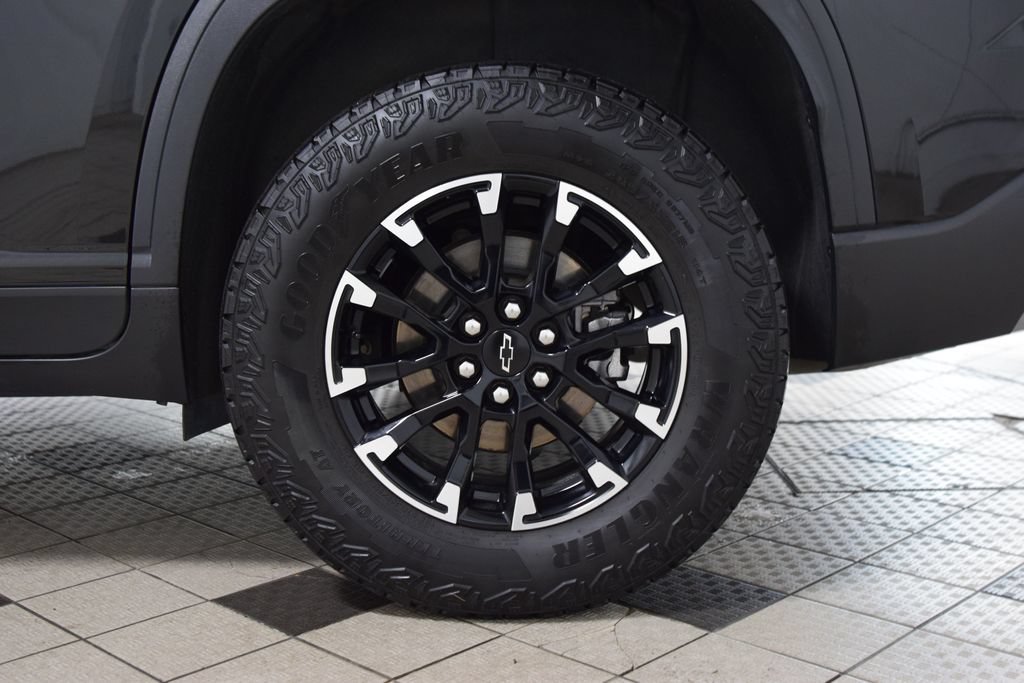 Used 2024 Chevrolet Traverse Z71 AWD/4WD image 28