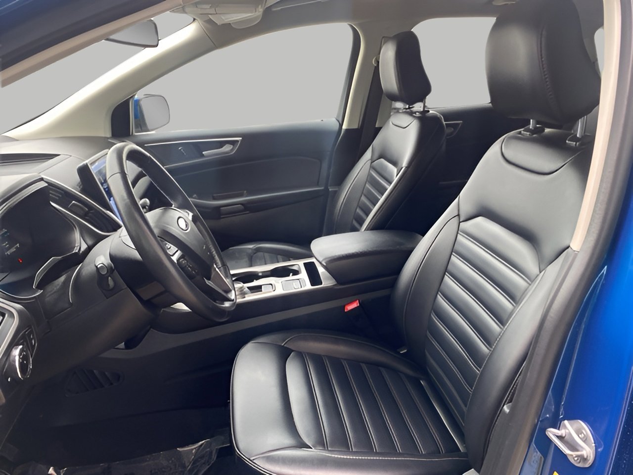 Used 2024 Ford Edge SEL w/ Convenience Package image 9