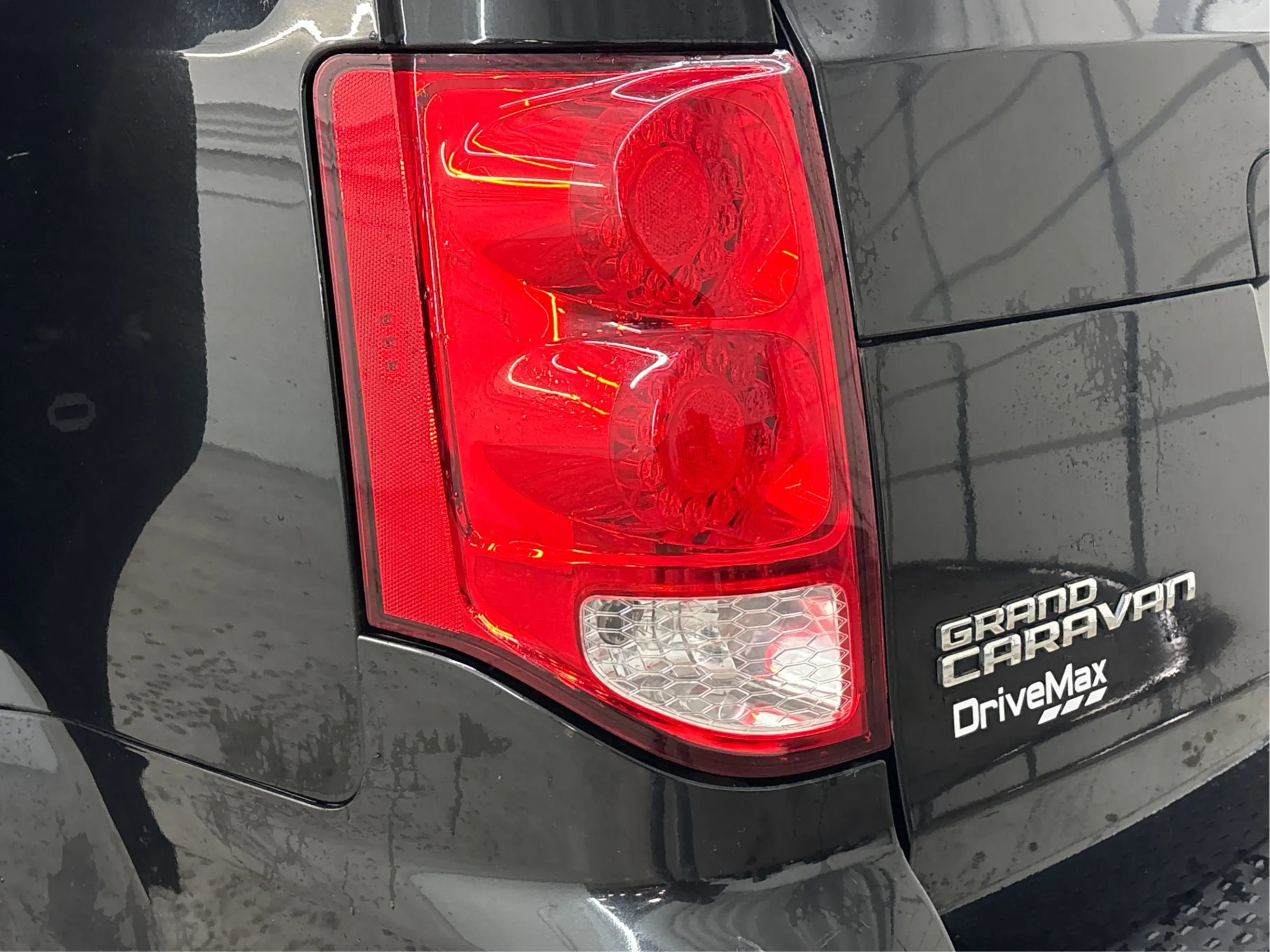 Used 2018 Dodge Grand Caravan GT FWD image 34