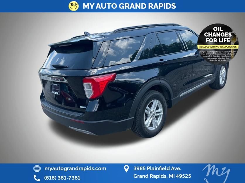 Used 2020 Ford Explorer XLT w/ Equipment Group 202A AWD/4WD image 5