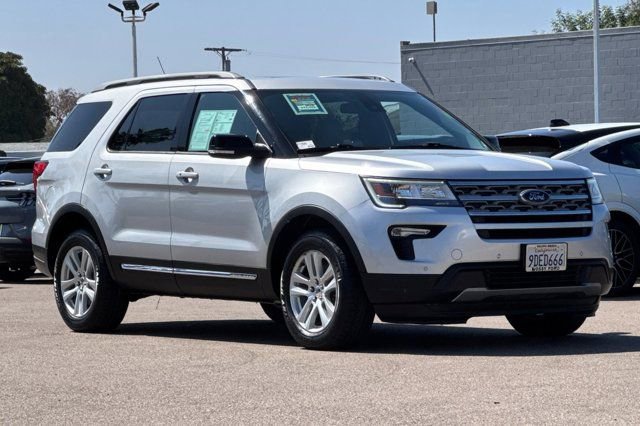 Certified 2018 Ford Explorer XLT w/ Equipment Group 202A image 3