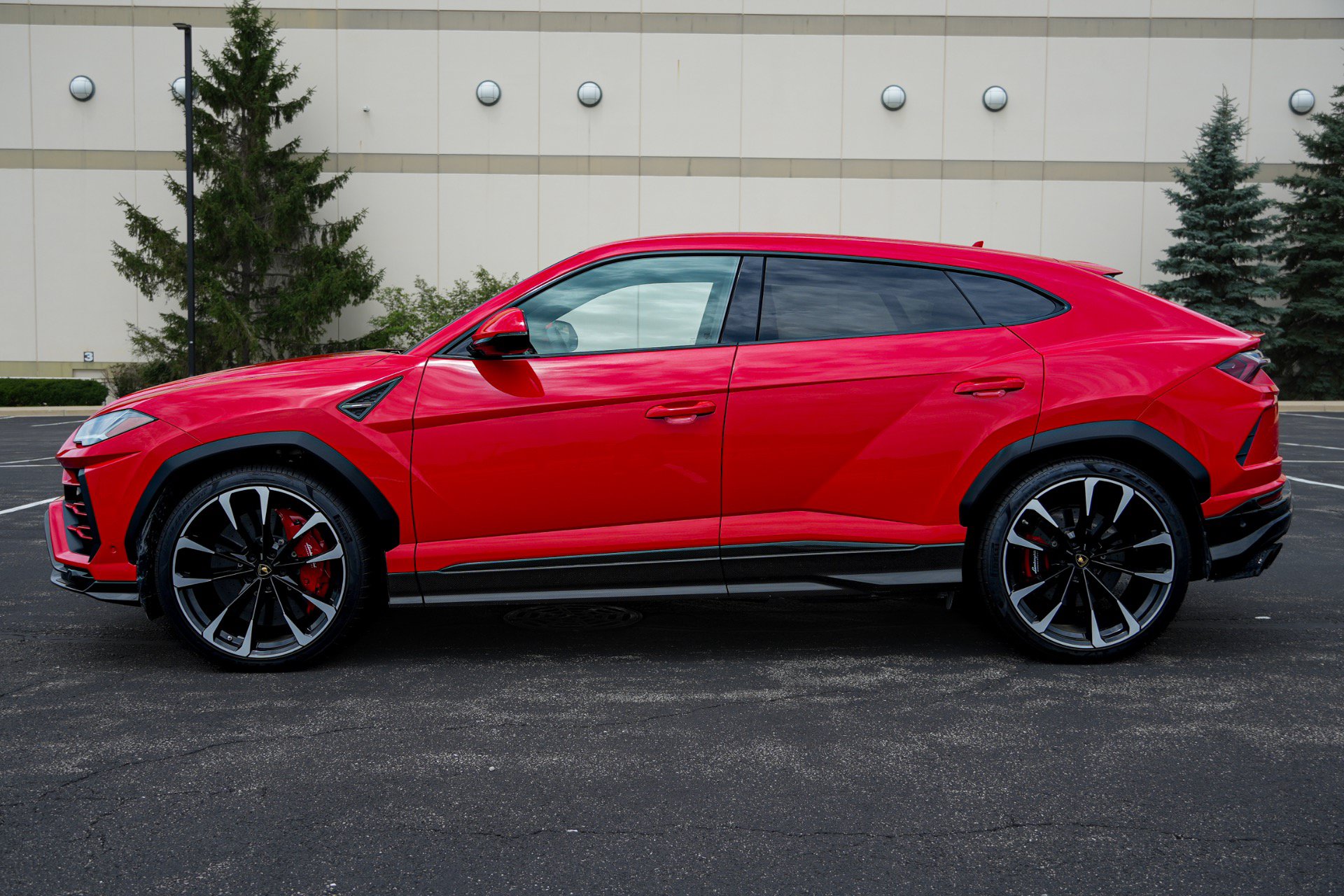 Used 2019 Lamborghini Urus AWD/4WD image 8