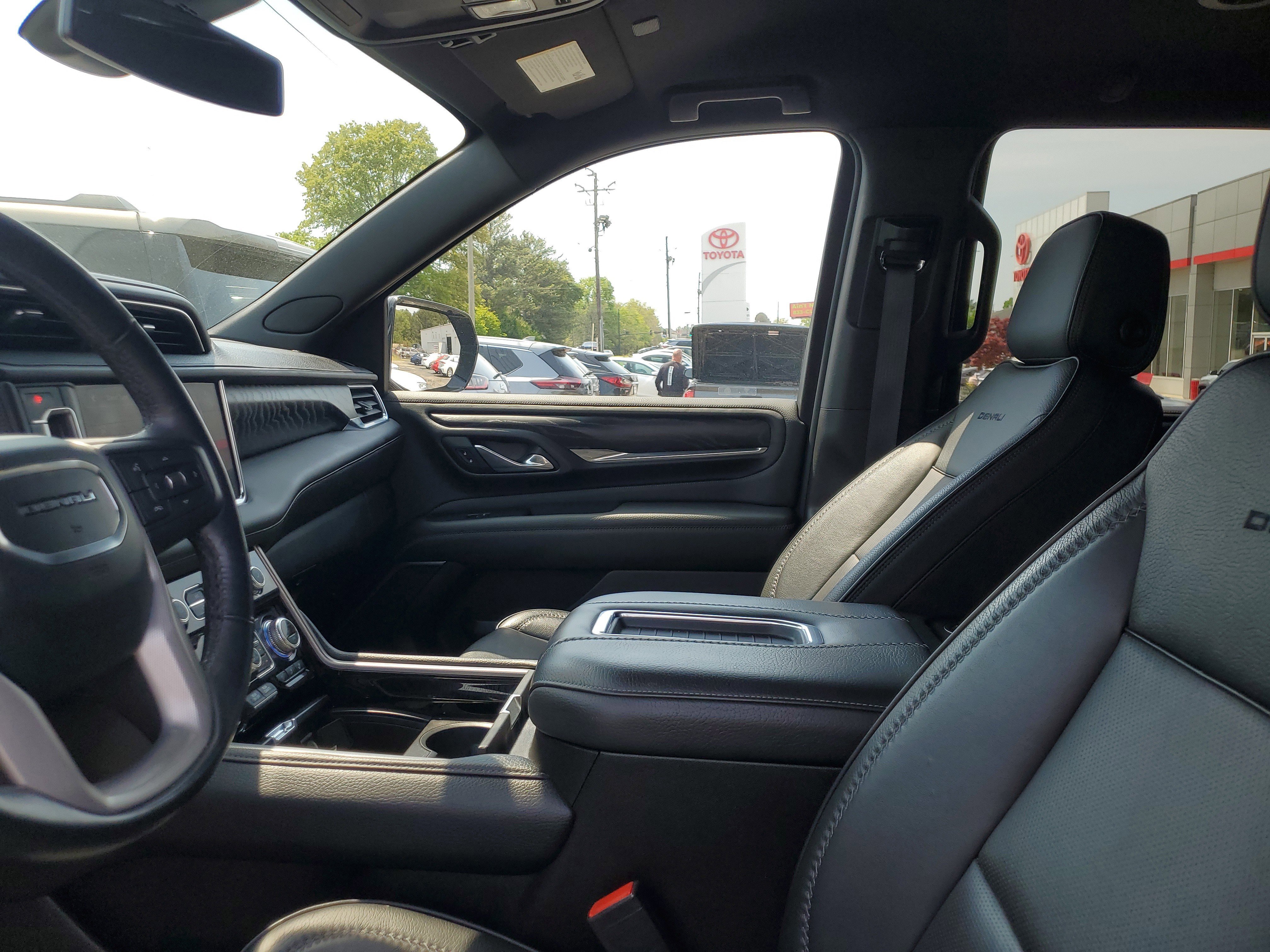 Used 2021 GMC Yukon Denali AWD/4WD image 17