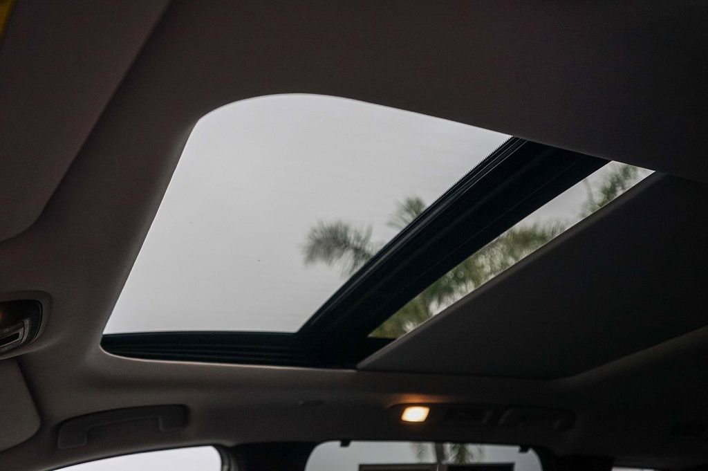 Certified 2025 INFINITI QX60 Luxe image 24