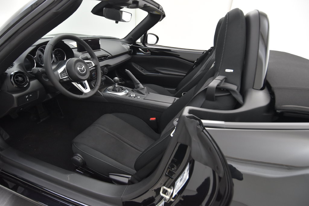 New 2026 MAZDA MX-5 Miata Club w/ Weather Package RWD image 24