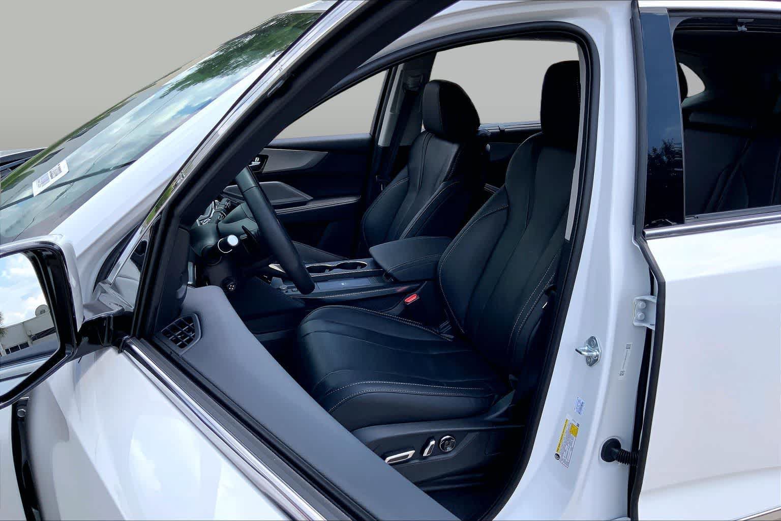 Used 2026 Acura MDX w/ Technology Package FWD image 8