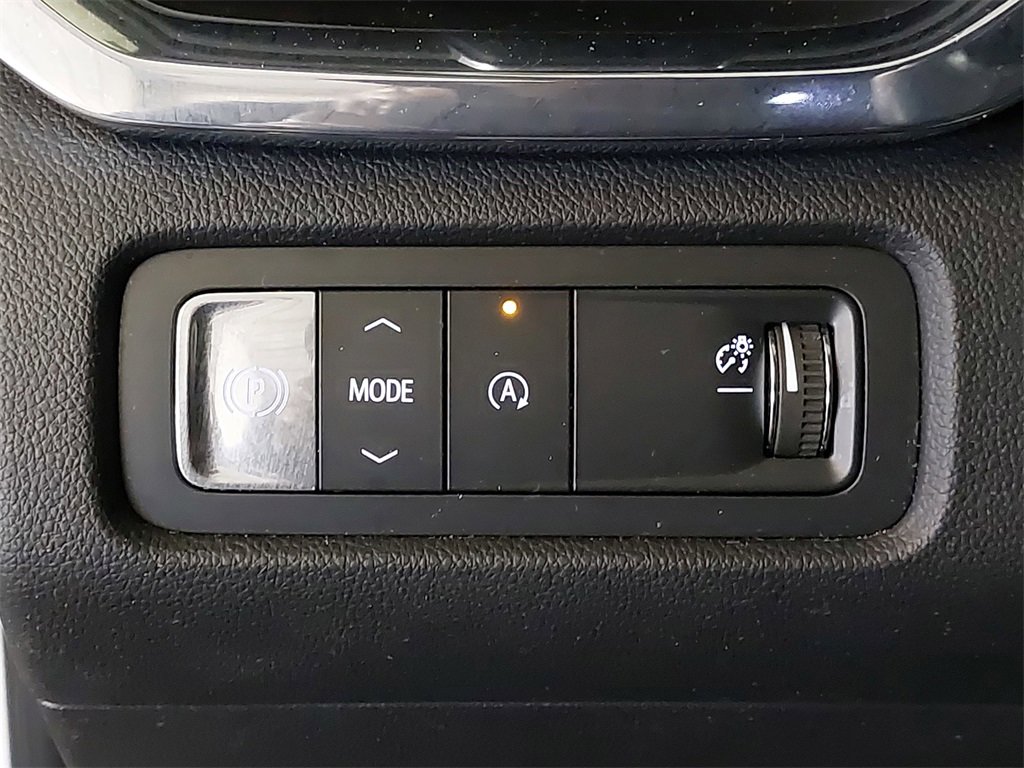 Used 2024 GMC Acadia Elevation image 22