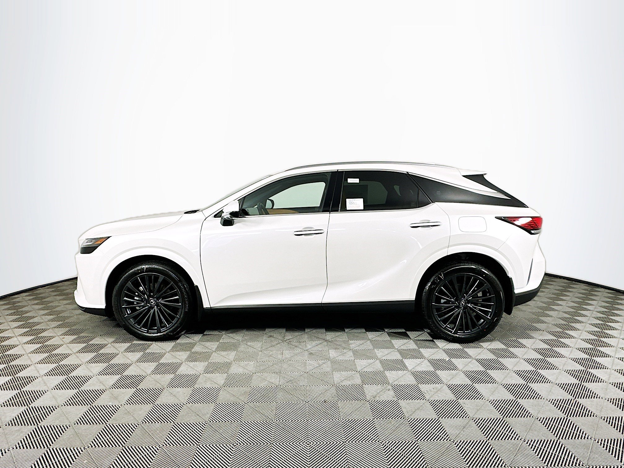 New 2026 Lexus RX 450h AWD image 4