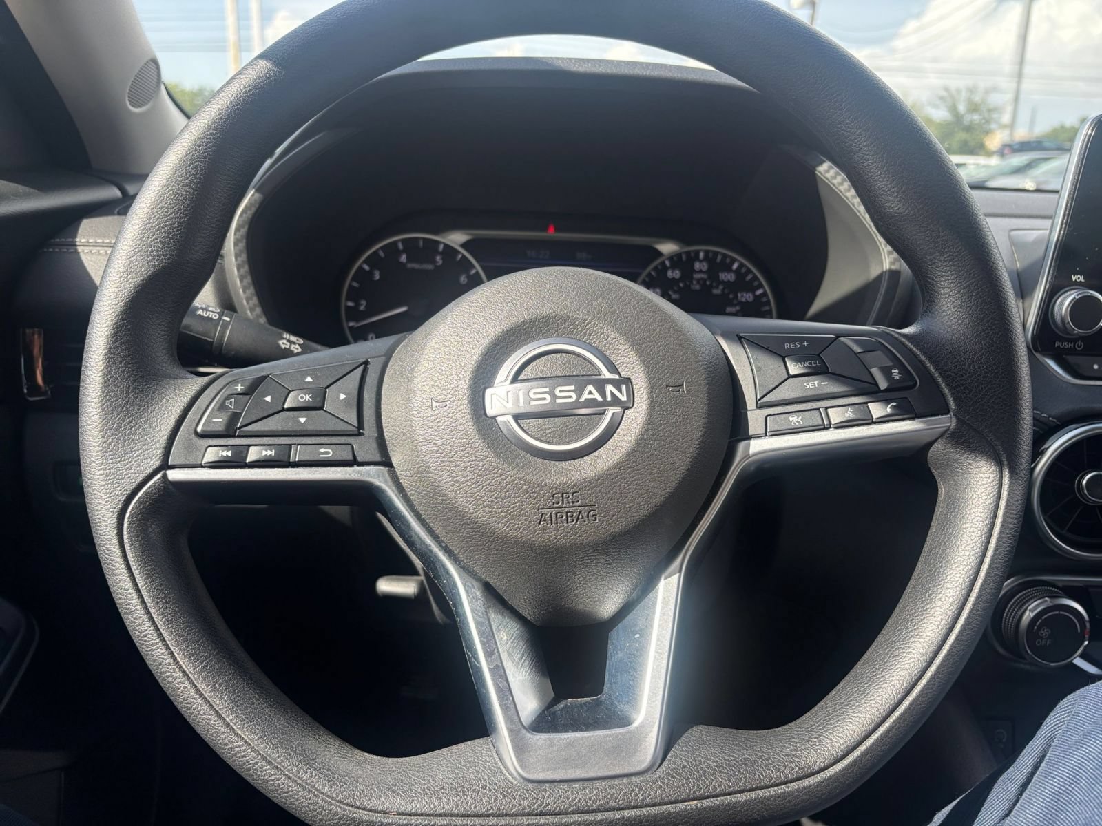 Used 2025 Nissan Sentra SV FWD image 25