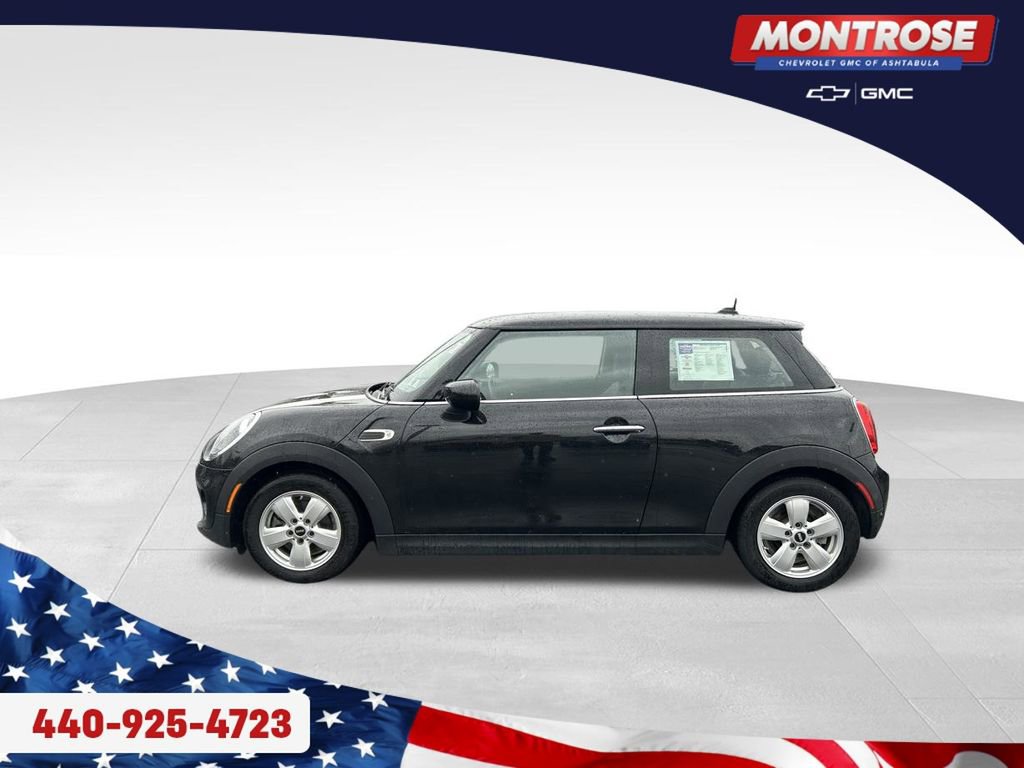 Used 2020 MINI Cooper 2-Door Hardtop image 2