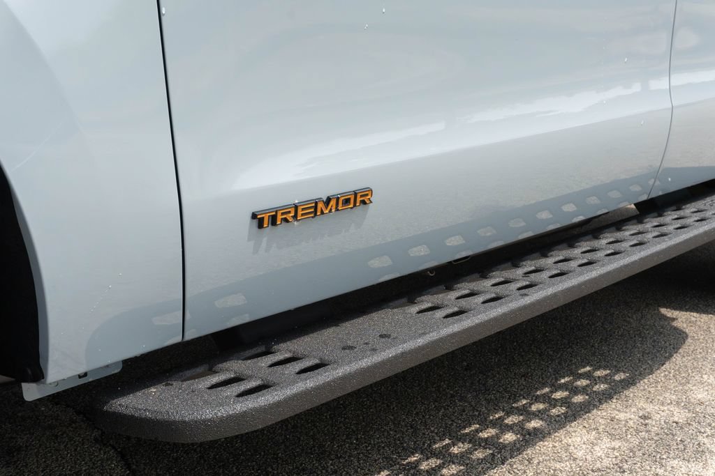 New 2027 Ford Expedition Tremor w/ Driver's Package AWD/4WD image 4
