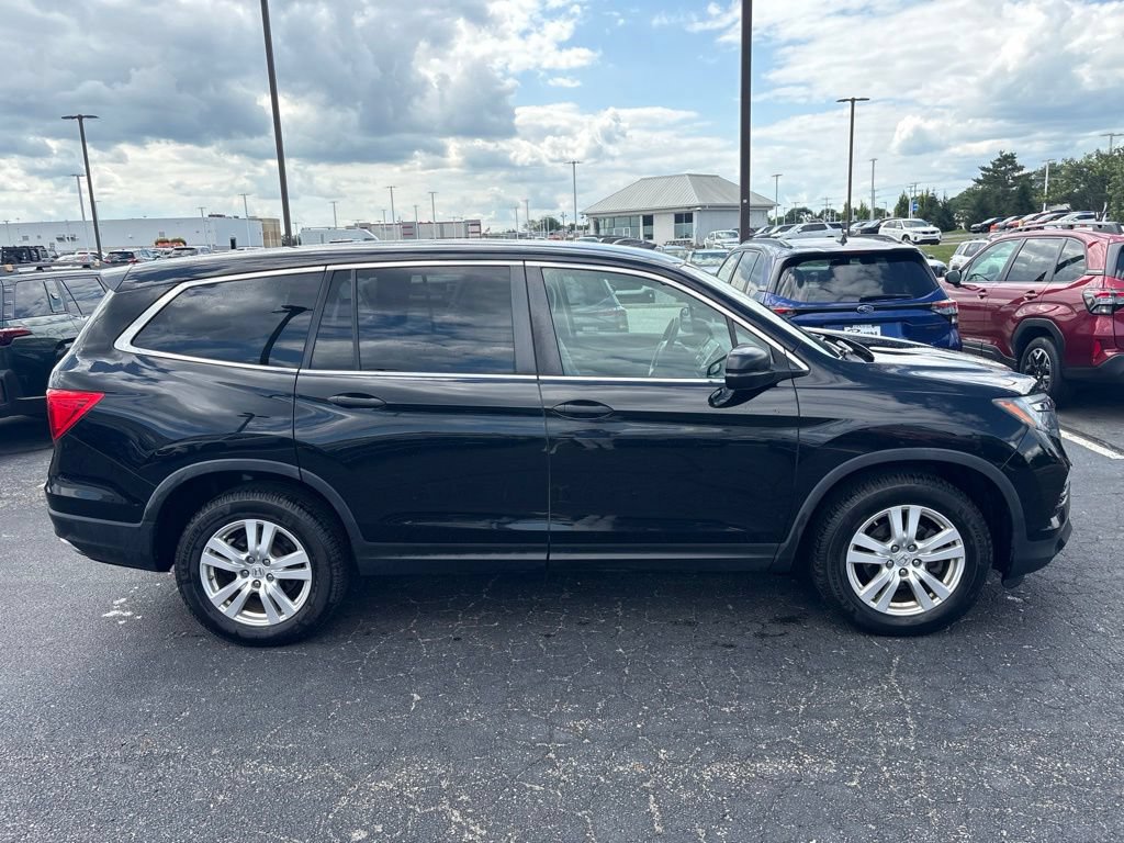 Used 2018 Honda Pilot LX image 2