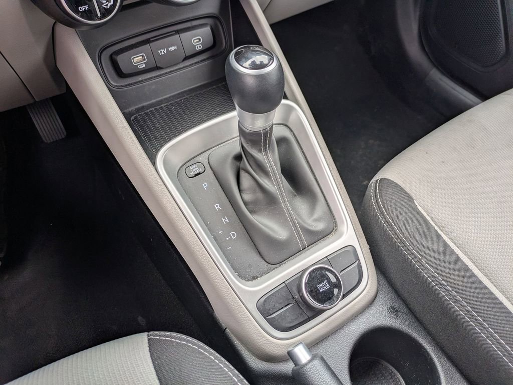 Used 2025 Hyundai Venue SEL FWD image 19