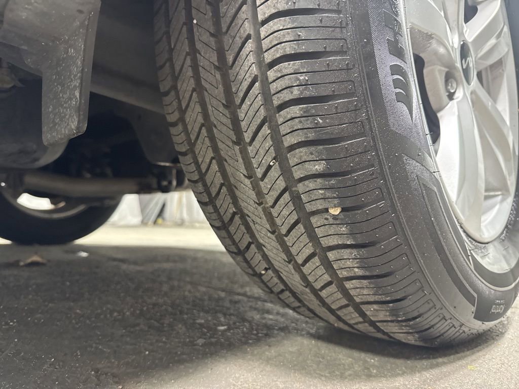 Used 2023 Kia Sorento LX FWD image 36