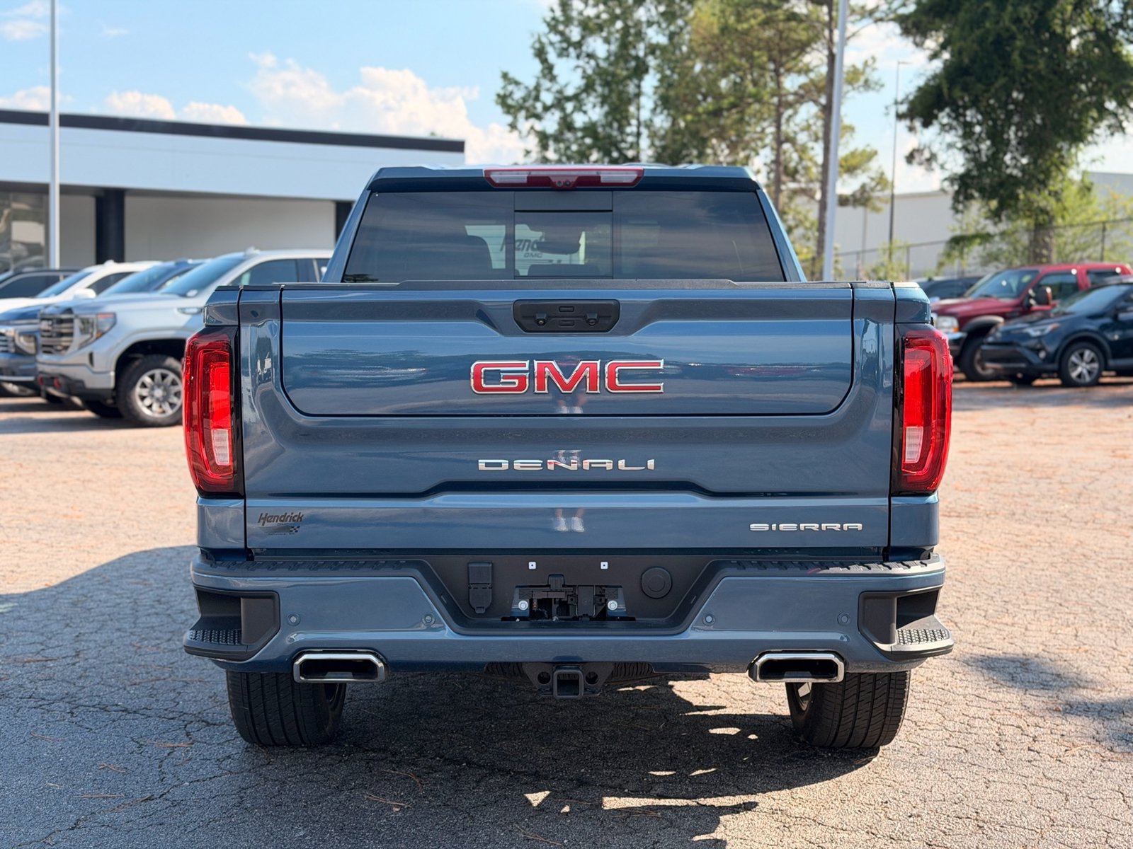 Used 2025 GMC Sierra 1500 Denali w/ Denali Reserve Package AWD/4WD image 11