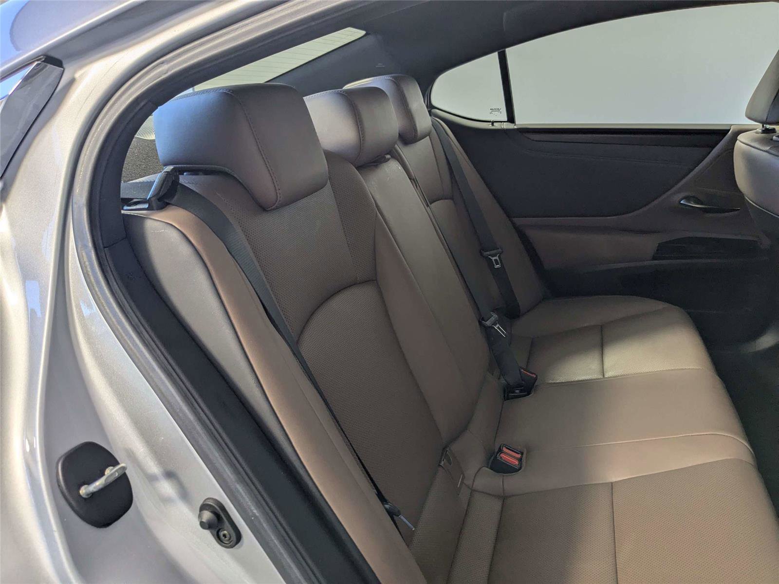 Used 2025 Lexus ES 350 w/ Premium Package FWD image 21