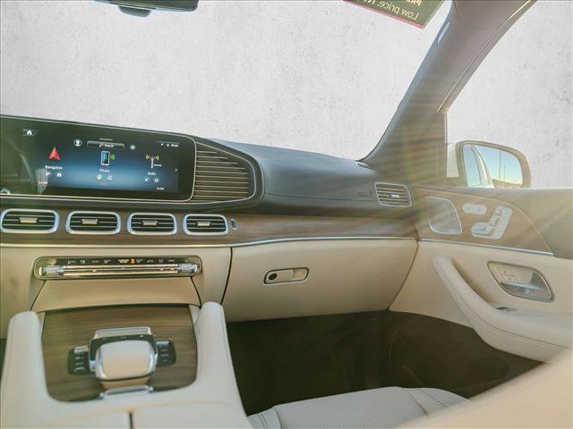 Used 2025 Mercedes-Benz GLS 450 4MATIC image 27