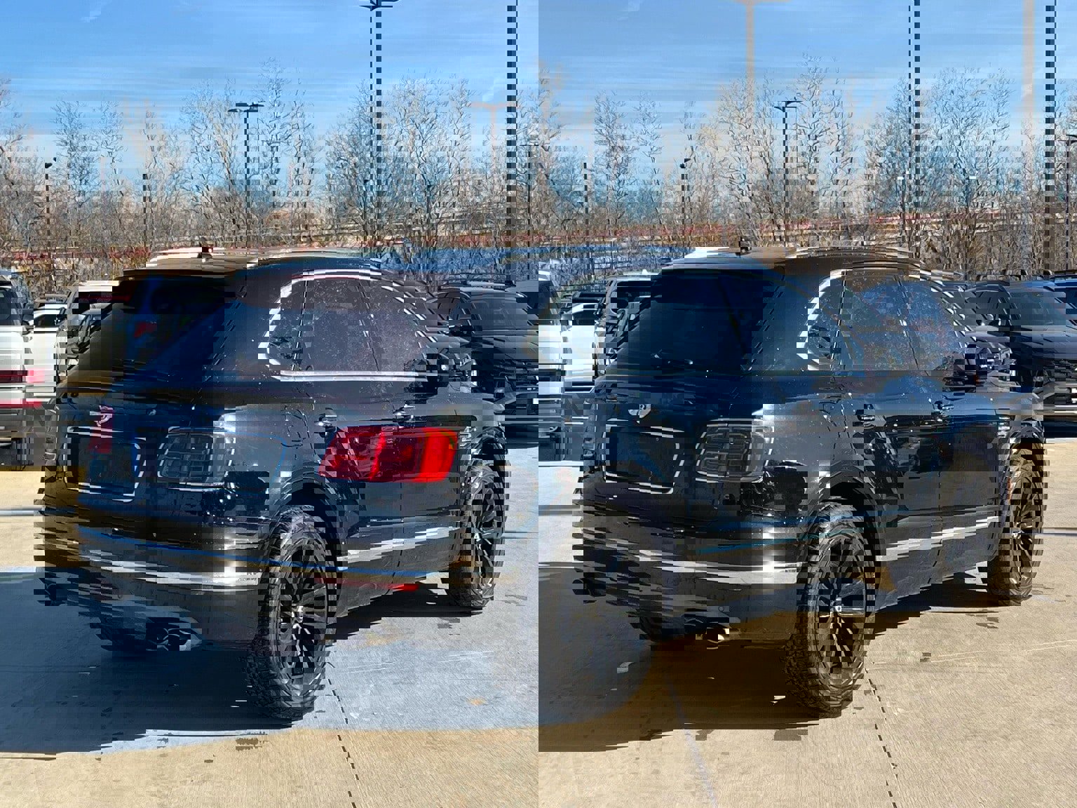 Used 2019 Bentley Bentayga image 12