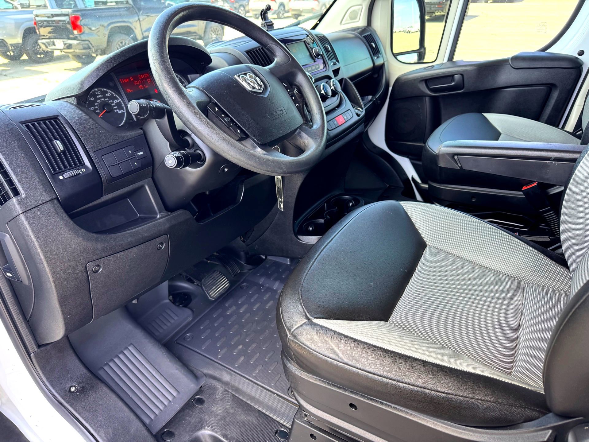Used 2019 RAM ProMaster 2500 image 16