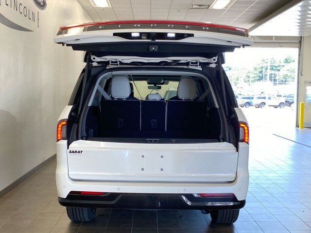 New 2026 Lincoln Navigator L Black Label AWD/4WD image 7