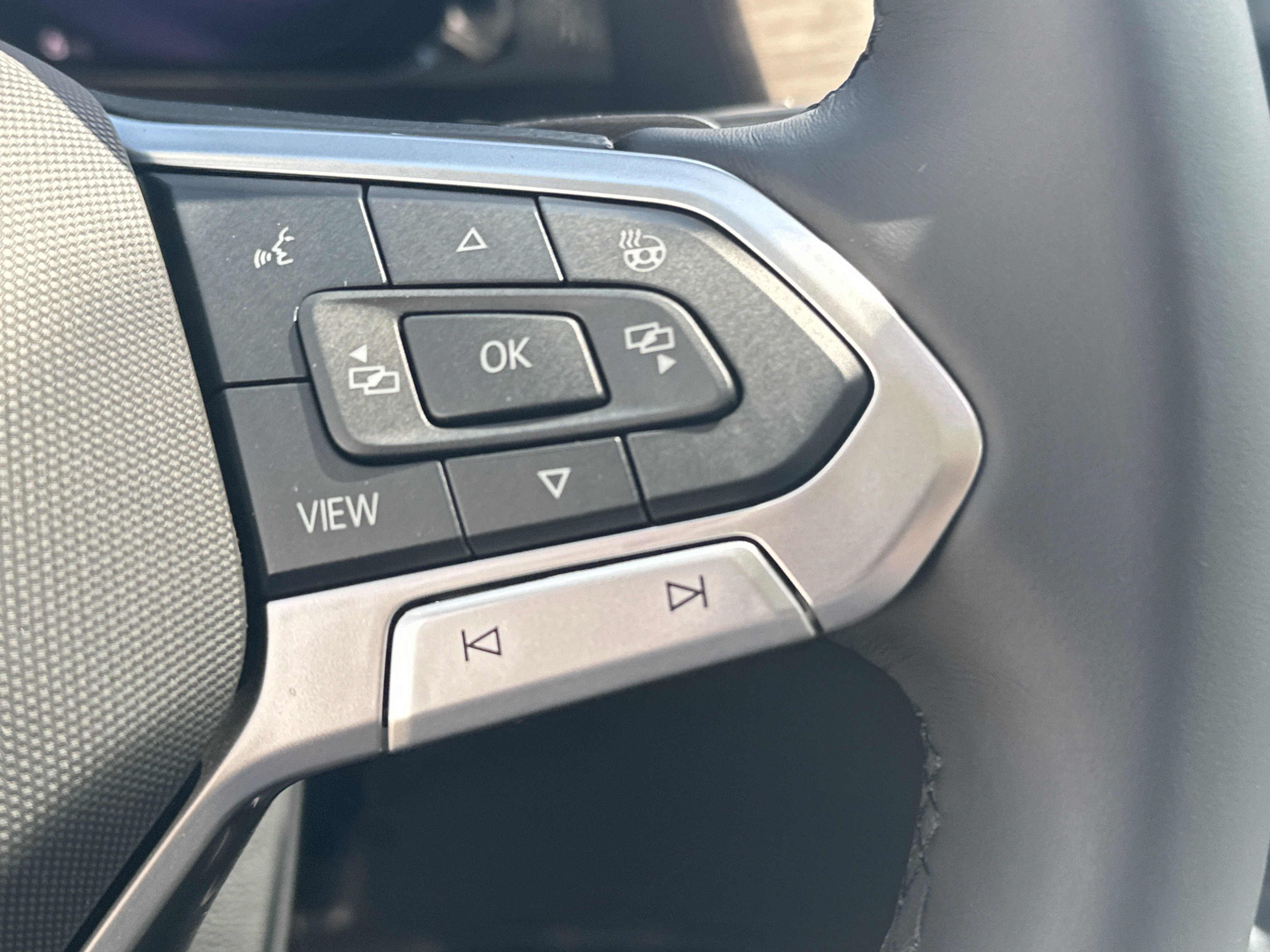 New 2026 Volkswagen Atlas SEL Premium R-Line image 18