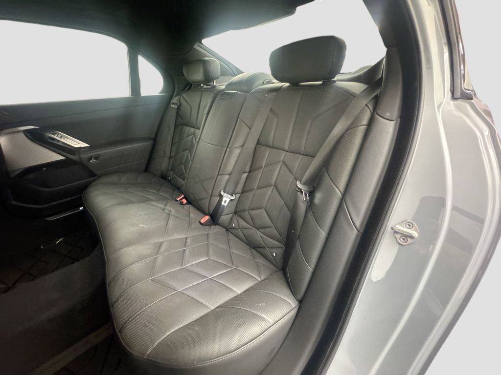 Used 2023 BMW 760i xDrive AWD/4WD image 26