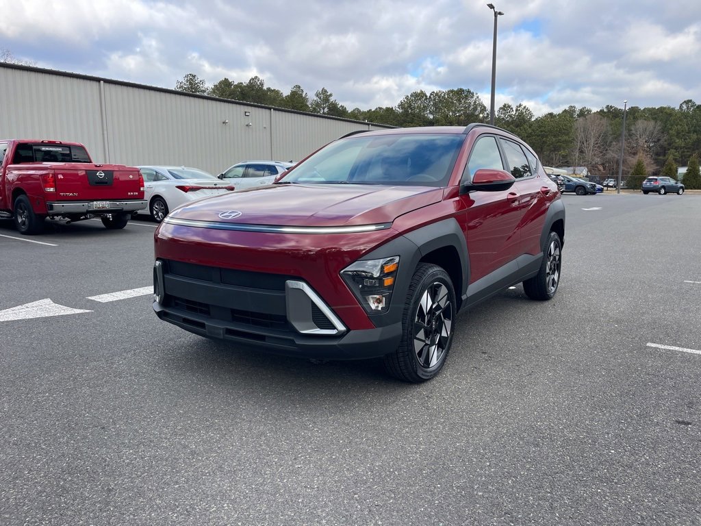 Certified 2025 Hyundai Kona SEL image 2