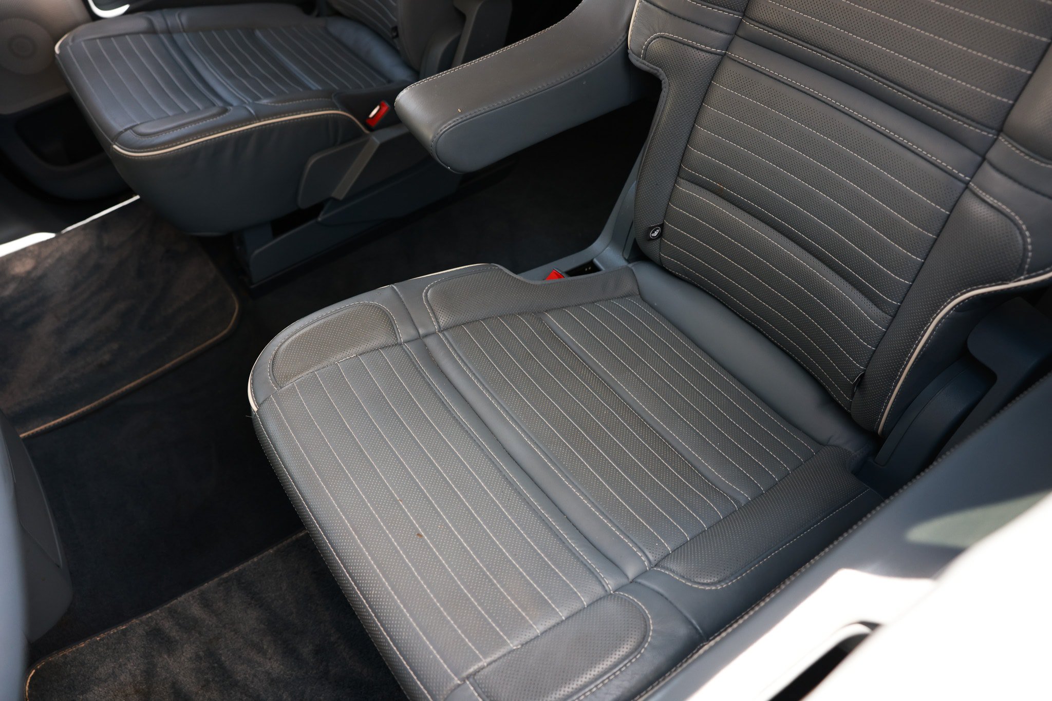 Used 2020 Lincoln Navigator L Black Label w/ Cargo Convenience Package AWD/4WD image 14
