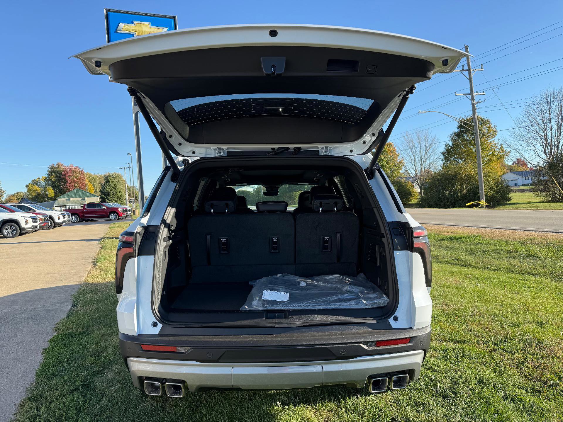 New 2026 Chevrolet Traverse Z71 image 11