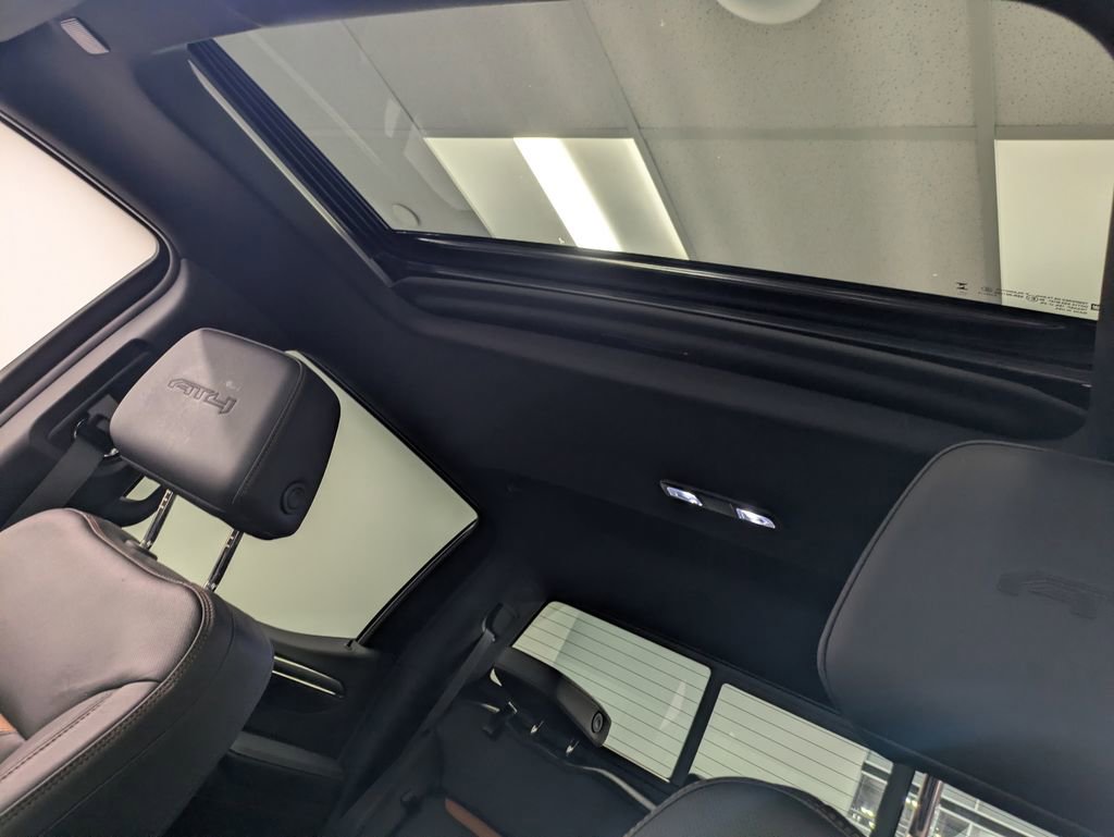 Used 2024 GMC Sierra 1500 AT4 w/ Technology Package image 22