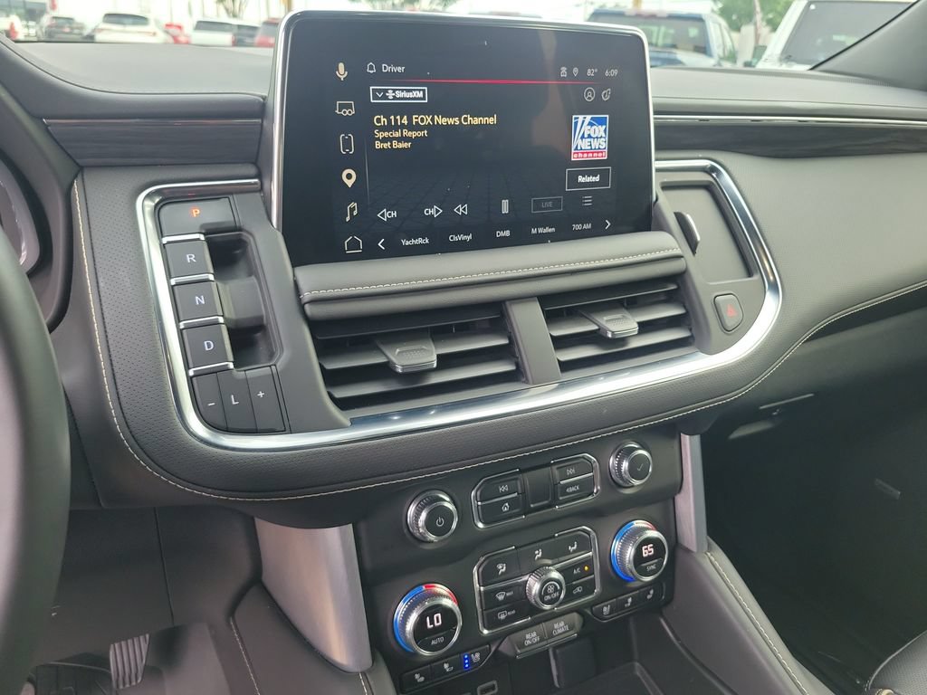Used 2023 GMC Yukon SLT w/ SLT Premium Package AWD/4WD image 28
