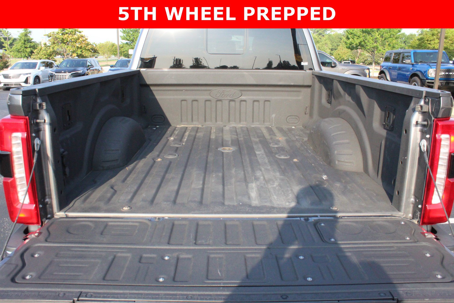 Used 2023 Ford F250 Lariat w/ Lariat Ultimate Package AWD/4WD image 8