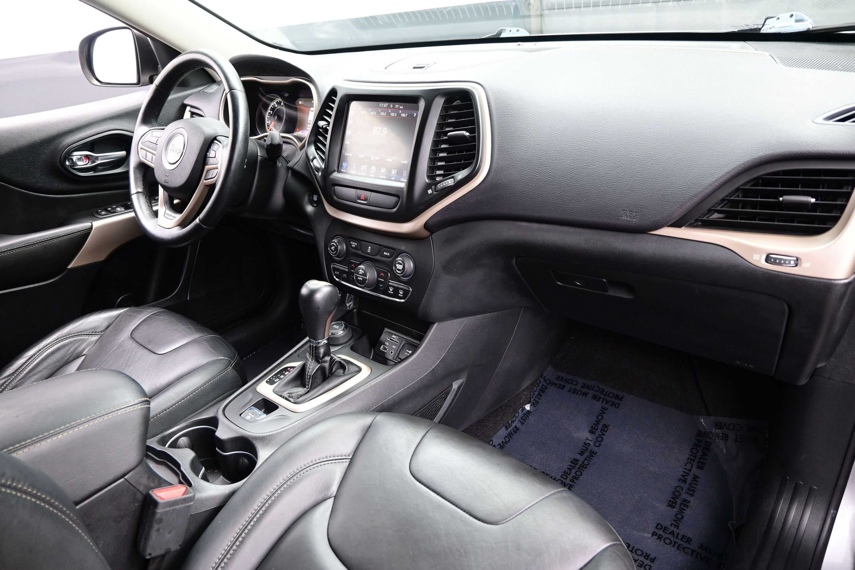 Used 2017 Jeep Cherokee Limited AWD/4WD image 14