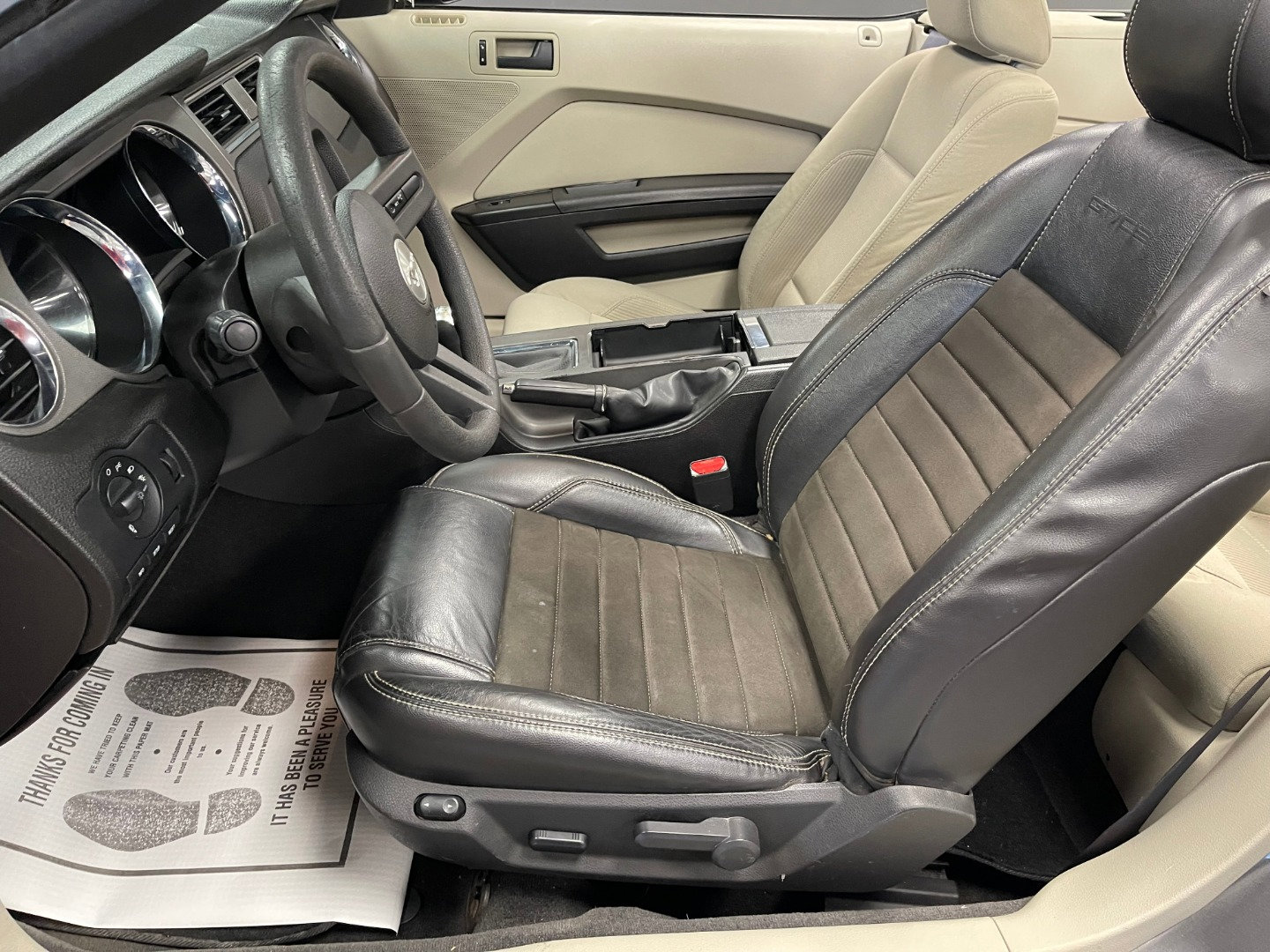 Used 2011 Ford Mustang GT RWD image 11