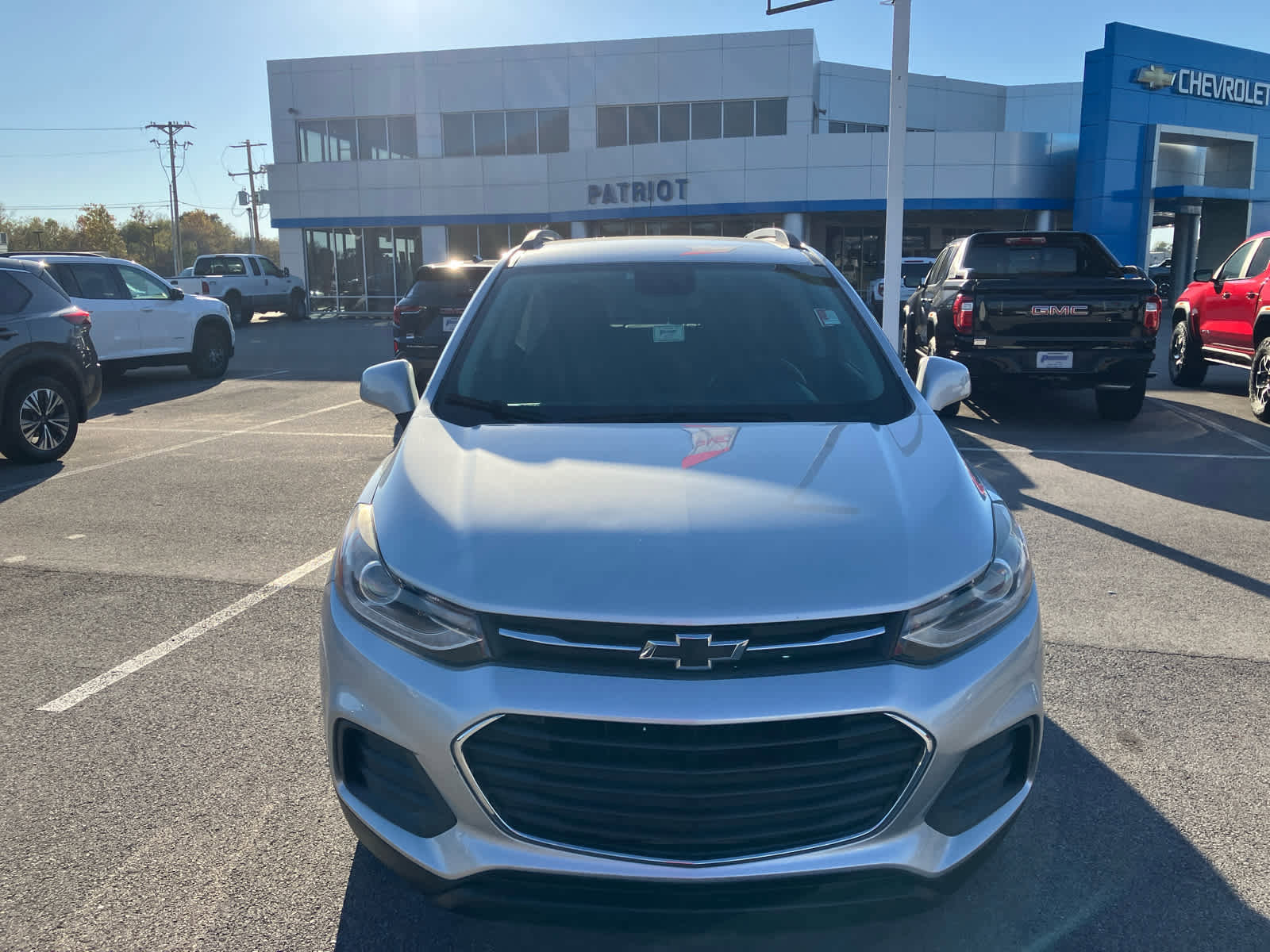 Used 2022 Chevrolet Trax LT w/ Sport Edition image 2