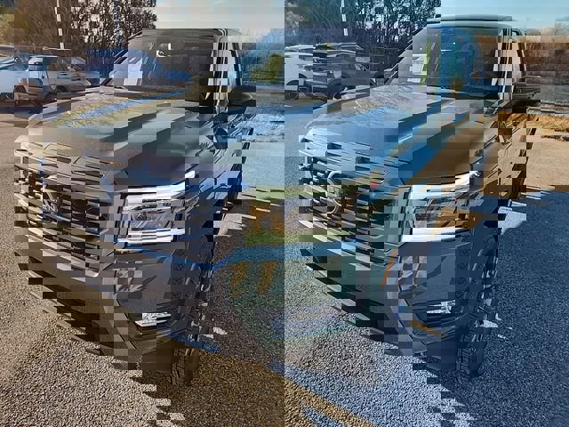 New 2025 Nissan Frontier SL