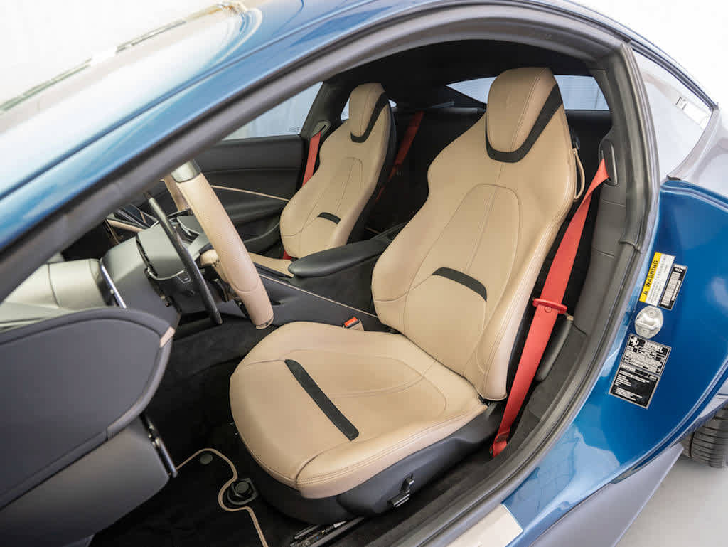 Used 2022 Ferrari Roma RWD image 13