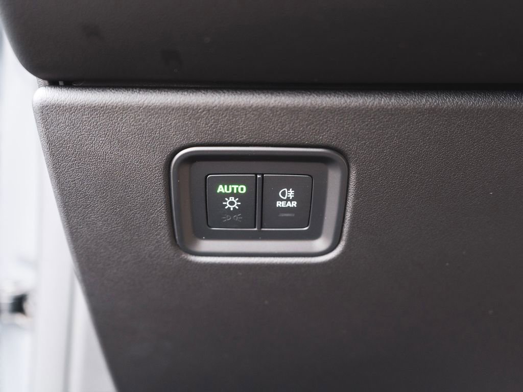 New 2025 Porsche Macan Turbo Electric image 18