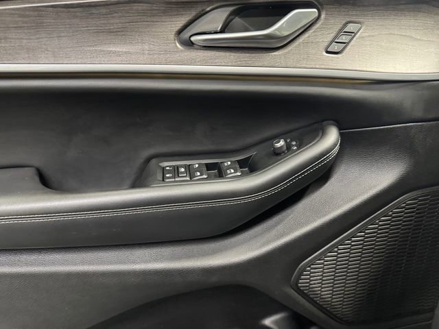 Used 2023 Jeep Grand Cherokee L Limited w/ Luxury Tech Group II image 29