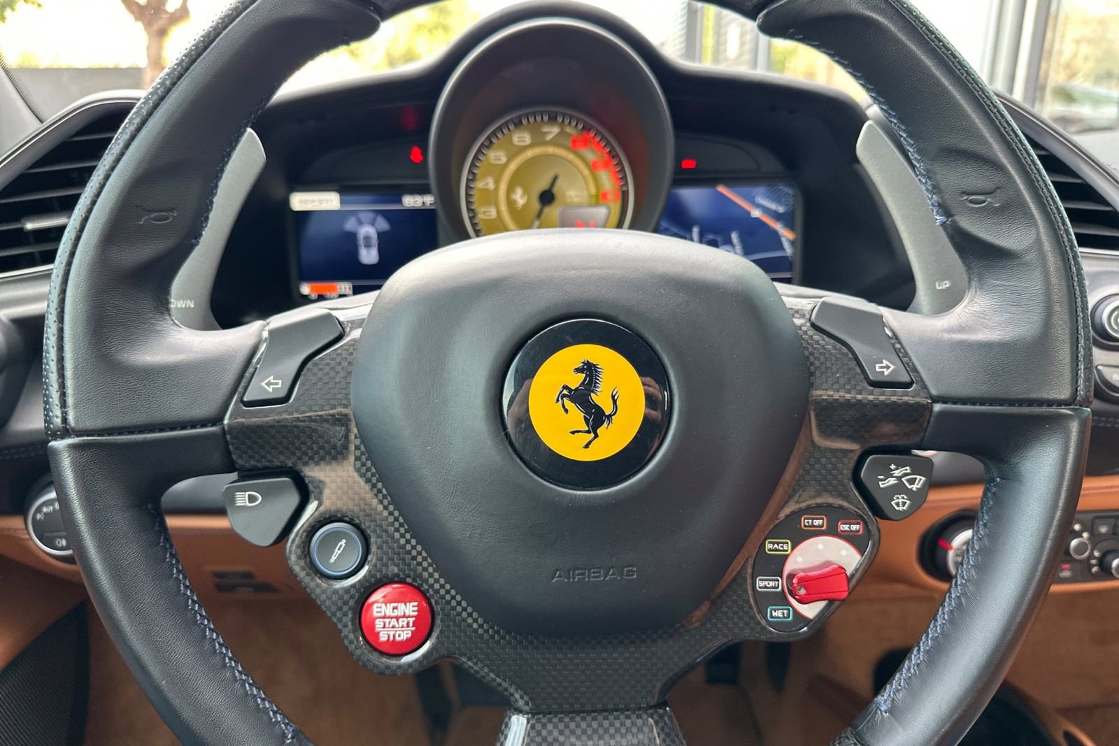 Used 2018 Ferrari 488 Spider image 28