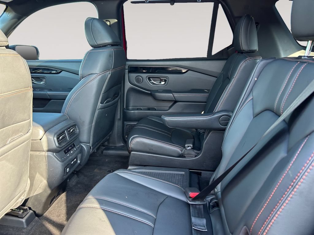 Used 2023 Honda Pilot TrailSport image 15