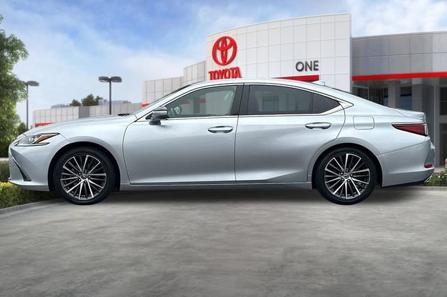 Used 2023 Lexus ES 350 w/ Premium Package FWD image 8