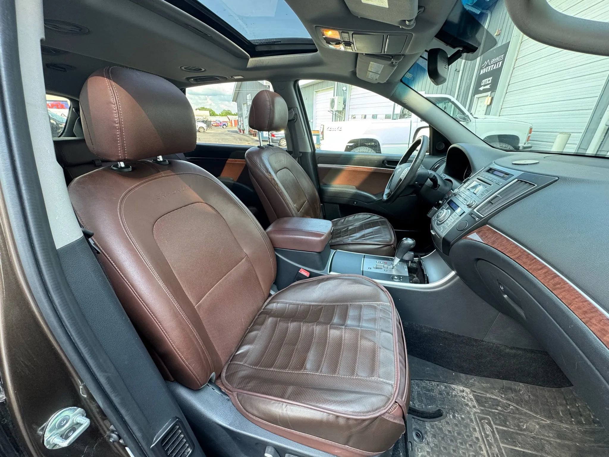 Used 2011 Hyundai Veracruz Limited image 12