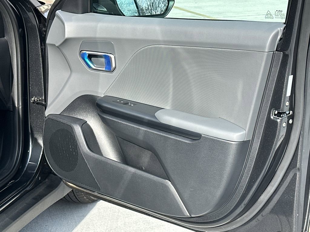 New 2025 Kia K4 LXS image 12