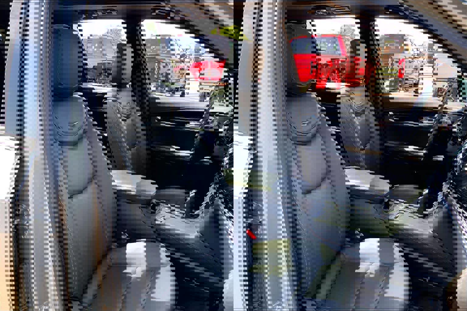 Used 2025 Cadillac XT6 Premium Luxury AWD/4WD image 9