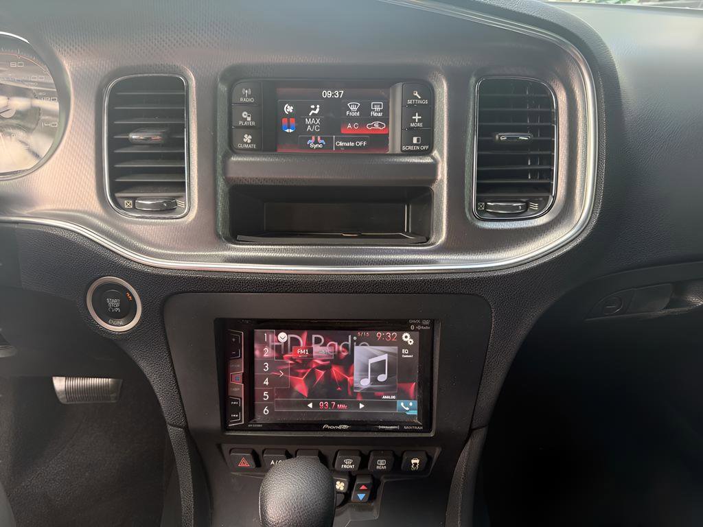 Used 2014 Dodge Charger SE RWD image 18