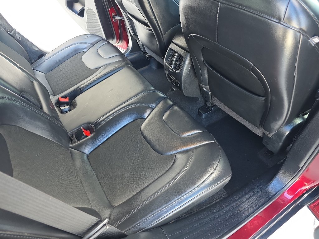 Used 2020 Jeep Cherokee Latitude Plus AWD/4WD image 19