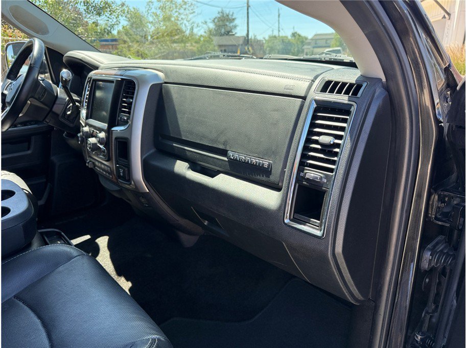 Used 2016 RAM 3500 Laramie AWD/4WD image 34