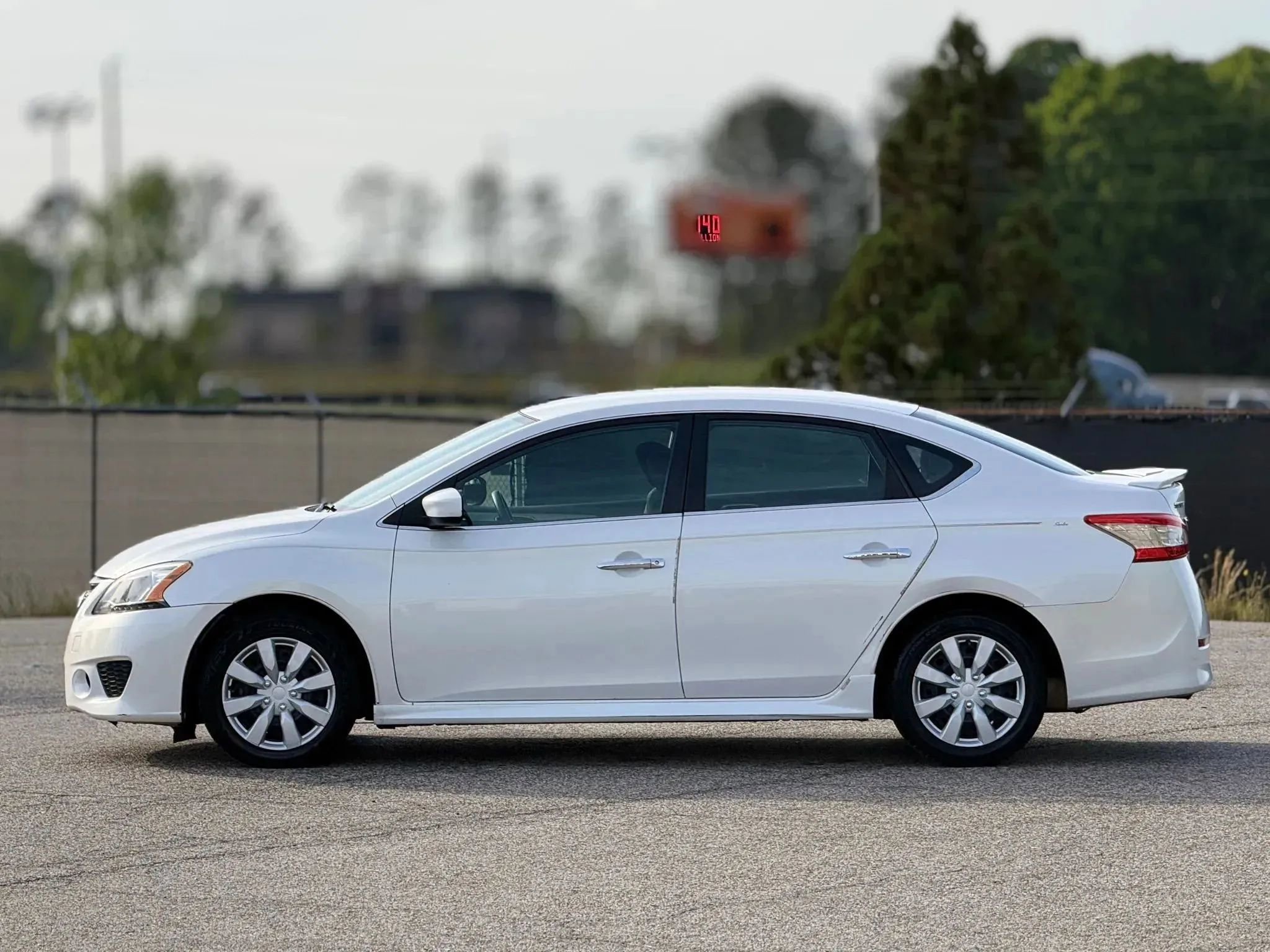 Used 2014 Nissan Sentra SR FWD image 6